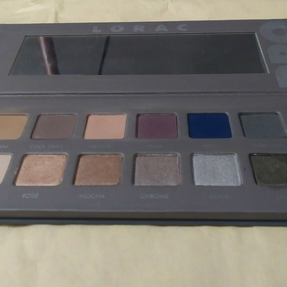 Lorac Pro 2 - Picture 3 of 4